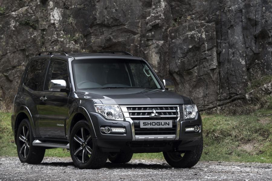  Mitsubishi Shogun SWB Barbarian 2015 года  (фото 8 из 22)